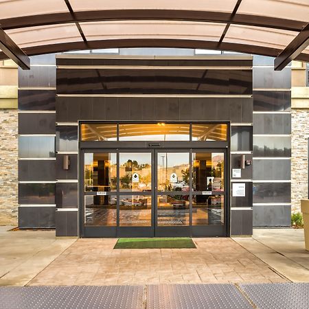 Holiday Inn Hotel & Suites Silicon Valley - Milpitas By Ihg Eksteriør bilde